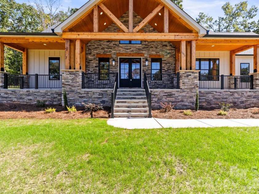 1922 Clay Hill Lane, Lincolnton, NC 28092.  MLS# CAR4434482, YatesRealty ID 57138. 