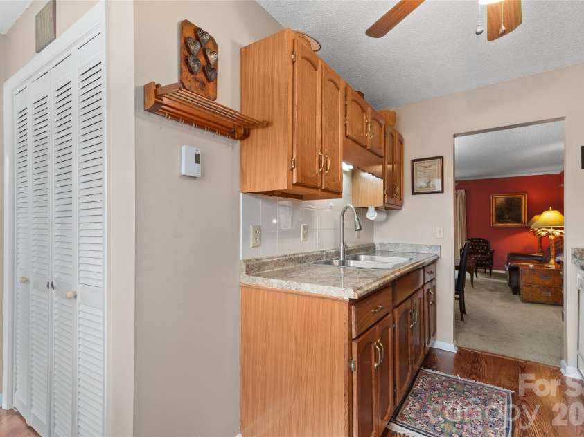 125 Winchester Drive, Waynesville, NC 28785.  MLS# CAR4359841, YatesRealty ID 5714. 