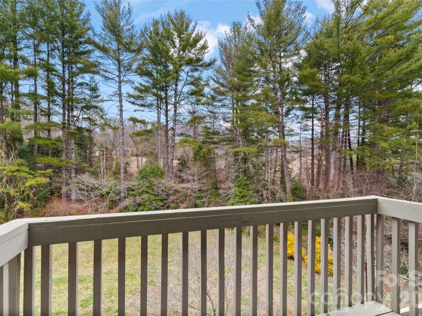 125 Winchester Drive, Waynesville, NC 28785.  MLS# CAR4359841, YatesRealty ID 5714. 