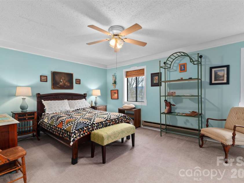 125 Winchester Drive, Waynesville, NC 28785.  MLS# CAR4359841, YatesRealty ID 5714. 