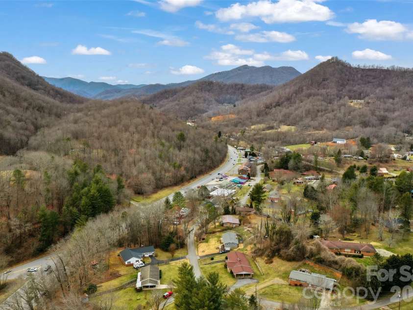 125 Winchester Drive, Waynesville, NC 28785.  MLS# CAR4359841, YatesRealty ID 5714. 