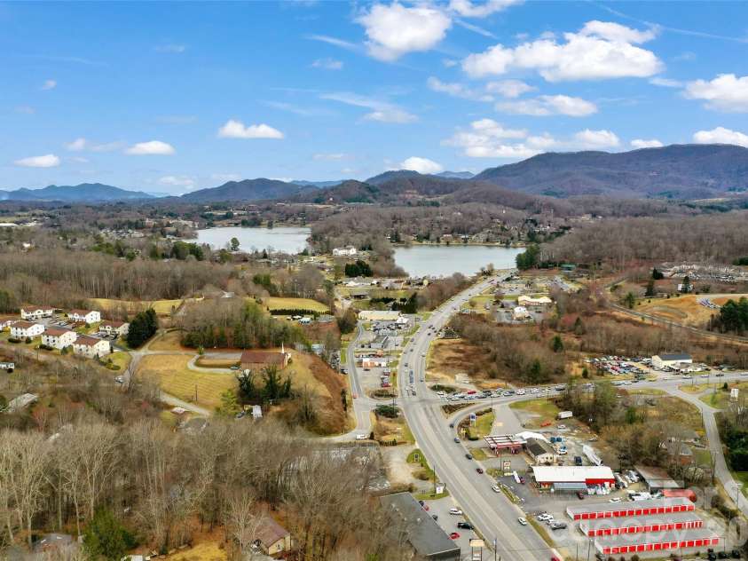 125 Winchester Drive, Waynesville, NC 28785.  MLS# CAR4359841, YatesRealty ID 5714. 