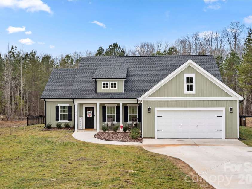 3073 Meadowcrest Drive, Clover, SC 29710.  MLS# CAR4345554, YatesRealty ID 5714. 