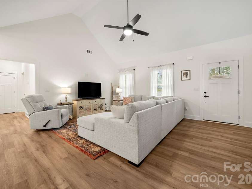 3073 Meadowcrest Drive, Clover, SC 29710.  MLS# CAR4345554, YatesRealty ID 5714. 