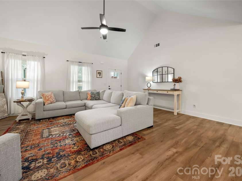 3073 Meadowcrest Drive, Clover, SC 29710.  MLS# CAR4345554, YatesRealty ID 5714. 