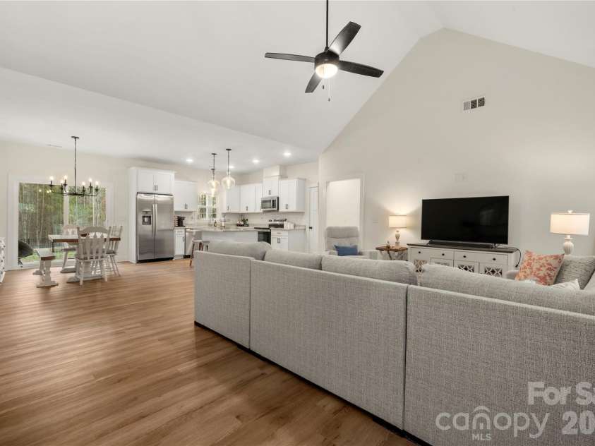 3073 Meadowcrest Drive, Clover, SC 29710.  MLS# CAR4345554, YatesRealty ID 5714. 