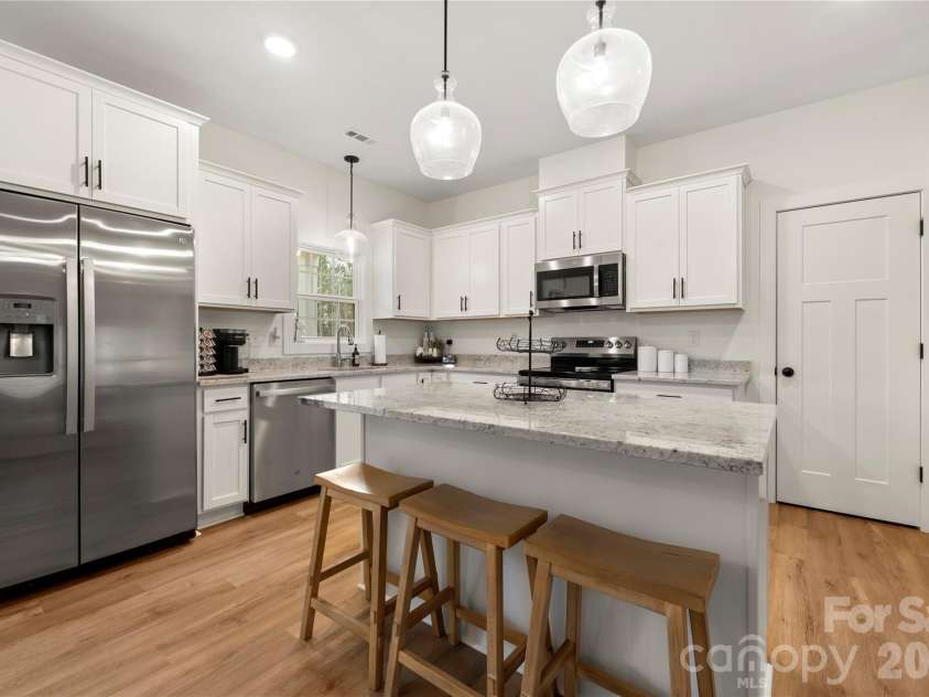 3073 Meadowcrest Drive, Clover, SC 29710.  MLS# CAR4345554, YatesRealty ID 5714. 