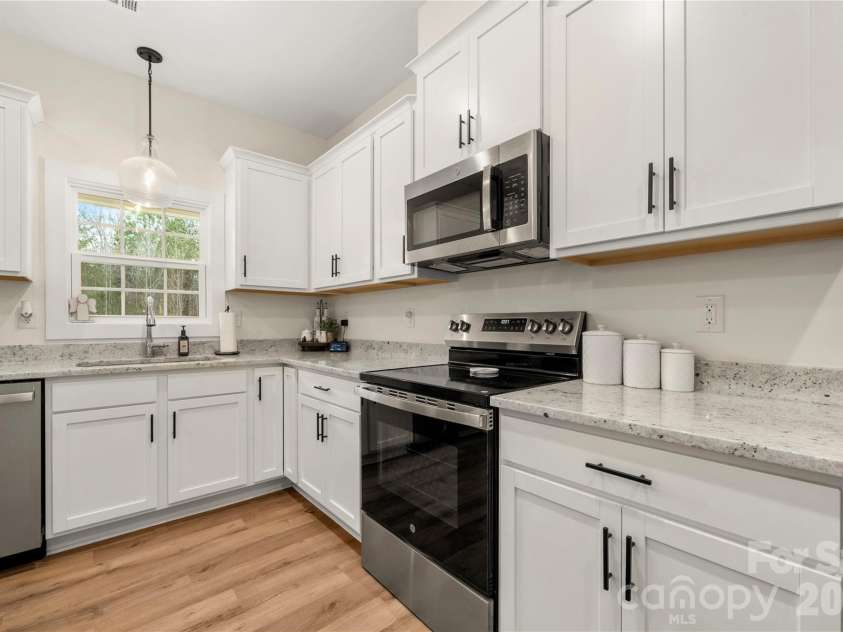 3073 Meadowcrest Drive, Clover, SC 29710.  MLS# CAR4345554, YatesRealty ID 5714. 