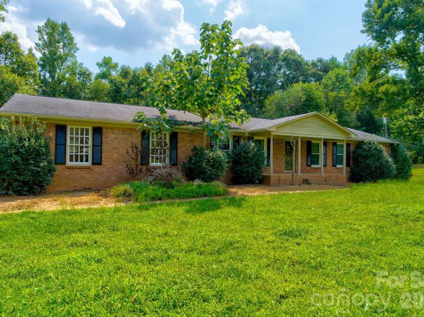 205 Forest Dellinger Road, Bessemer City, NC 28016.  MLS# CAR4428495, YatesRealty ID 57140. 