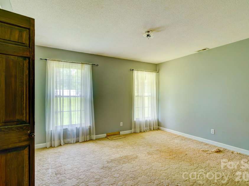 205 Forest Dellinger Road, Bessemer City, NC 28016.  MLS# CAR4428495, YatesRealty ID 57140. 