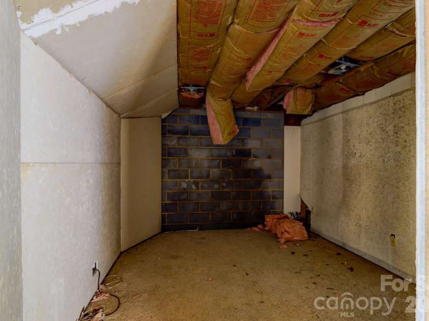 205 Forest Dellinger Road, Bessemer City, NC 28016.  MLS# CAR4428495, YatesRealty ID 57140. 