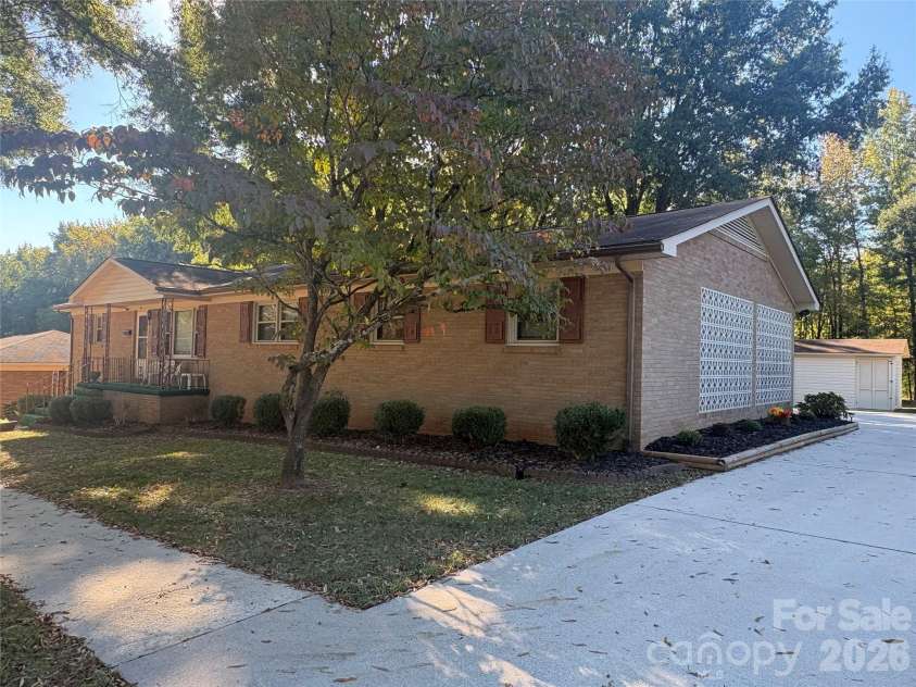 94 Tulip Avenue, Concord, NC 28025.  MLS# CAR4435284, YatesRealty ID 57141. Drive way view