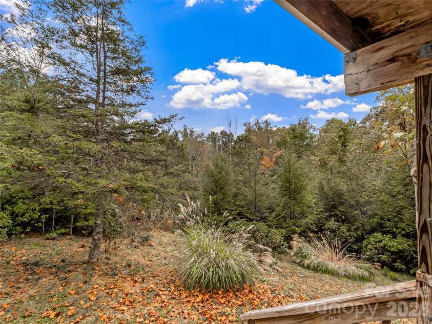 50 Wild Iris Drive, Burnsville, NC 28714.  MLS# CAR4435179, YatesRealty ID 57145. 
