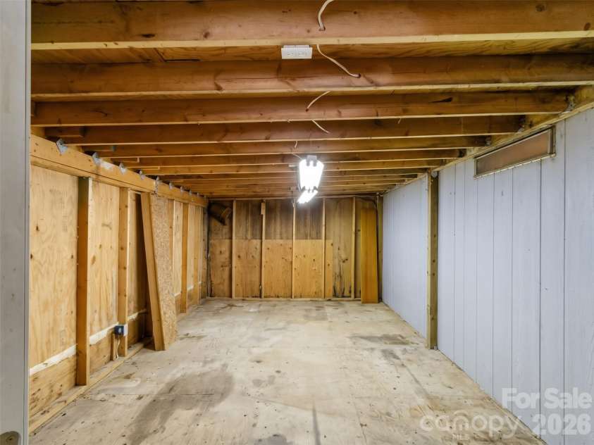 50 Wild Iris Drive, Burnsville, NC 28714.  MLS# CAR4435179, YatesRealty ID 57145. 