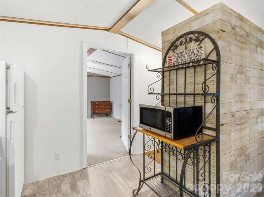 50 Wild Iris Drive, Burnsville, NC 28714.  MLS# CAR4435179, YatesRealty ID 57145. 