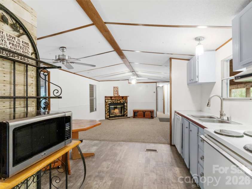 50 Wild Iris Drive, Burnsville, NC 28714.  MLS# CAR4435179, YatesRealty ID 57145. 