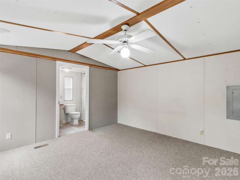 50 Wild Iris Drive, Burnsville, NC 28714.  MLS# CAR4435179, YatesRealty ID 57145. 