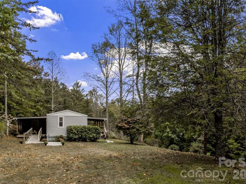 50 Wild Iris Drive, Burnsville, NC 28714.  MLS# CAR4435179, YatesRealty ID 57145. 