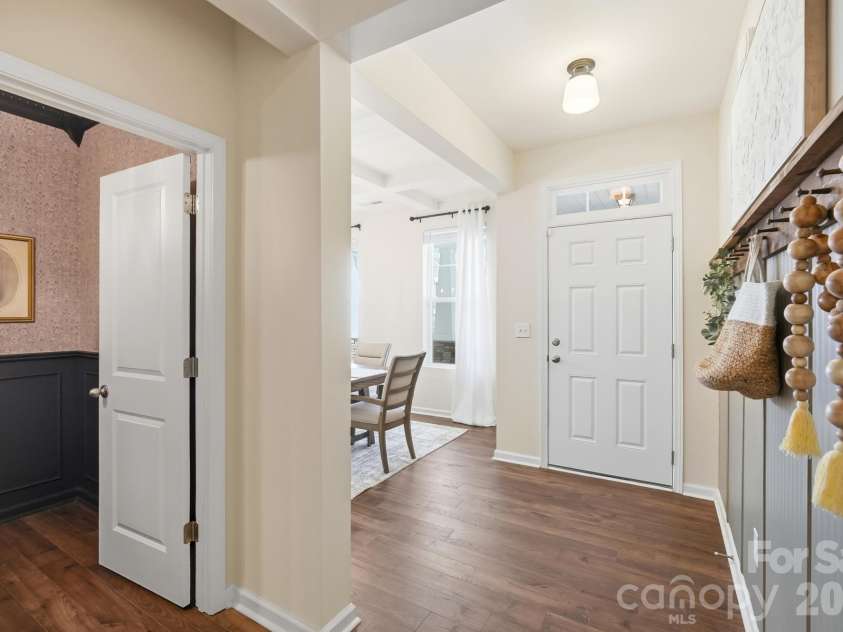 7656 Tanglewood Way, Denver, NC 28037.  MLS# CAR4434758, YatesRealty ID 57146. Entry foyer with additional drop zone storage space