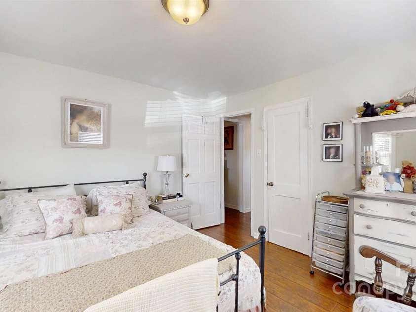 608 Forney Avenue, Lincolnton, NC 28092.  MLS# CAR4242477, YatesRealty ID 5715. 