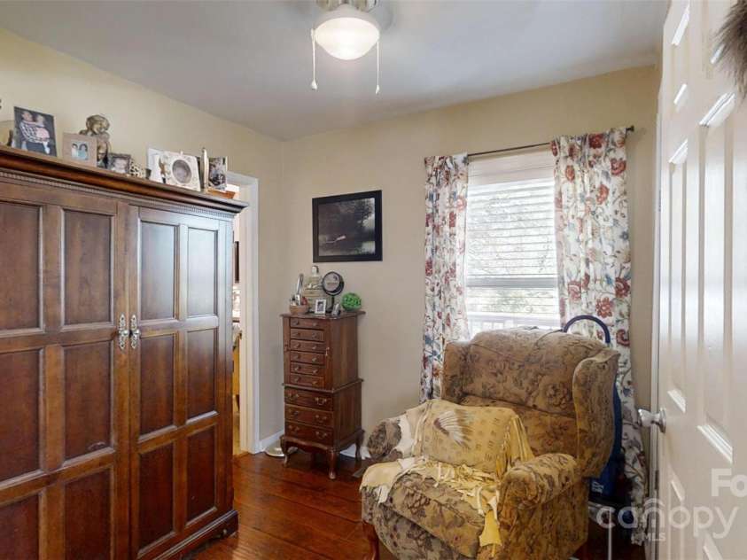 608 Forney Avenue, Lincolnton, NC 28092.  MLS# CAR4242477, YatesRealty ID 5715. 