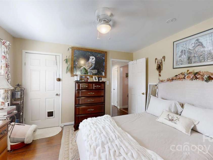 608 Forney Avenue, Lincolnton, NC 28092.  MLS# CAR4242477, YatesRealty ID 5715. 