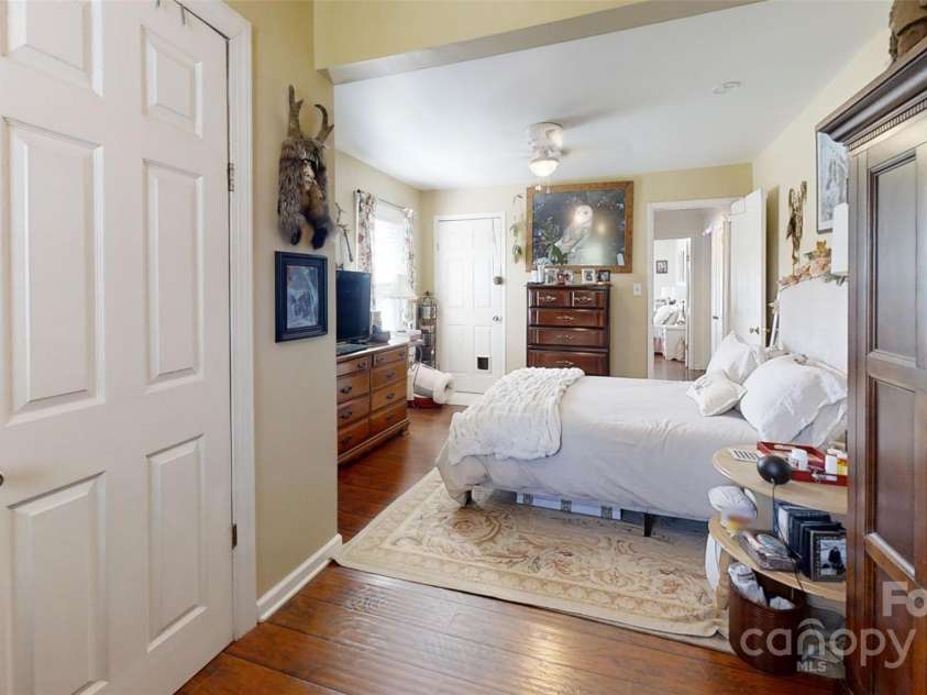 608 Forney Avenue, Lincolnton, NC 28092.  MLS# CAR4242477, YatesRealty ID 5715. 