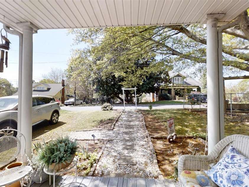 608 Forney Avenue, Lincolnton, NC 28092.  MLS# CAR4242477, YatesRealty ID 5715. 