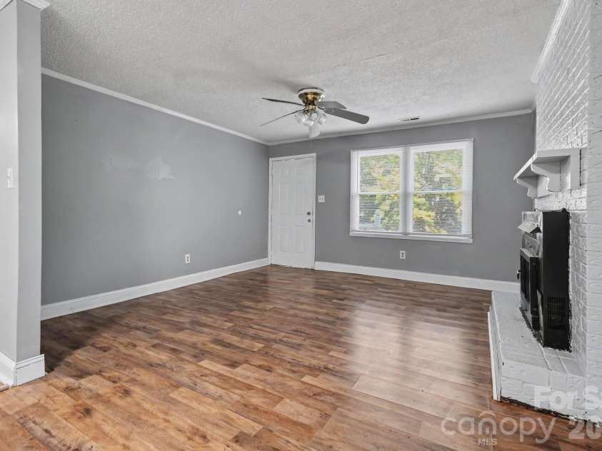 306 Hubbard Street, Lincolnton, NC 28092.  MLS# CAR4435443, YatesRealty ID 57150. 