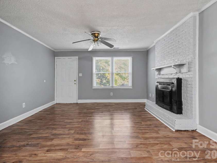 306 Hubbard Street, Lincolnton, NC 28092.  MLS# CAR4435443, YatesRealty ID 57150. 