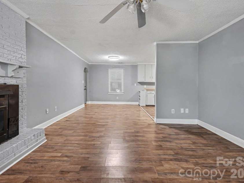 306 Hubbard Street, Lincolnton, NC 28092.  MLS# CAR4435443, YatesRealty ID 57150. 