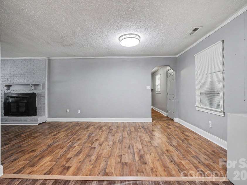 306 Hubbard Street, Lincolnton, NC 28092.  MLS# CAR4435443, YatesRealty ID 57150. 