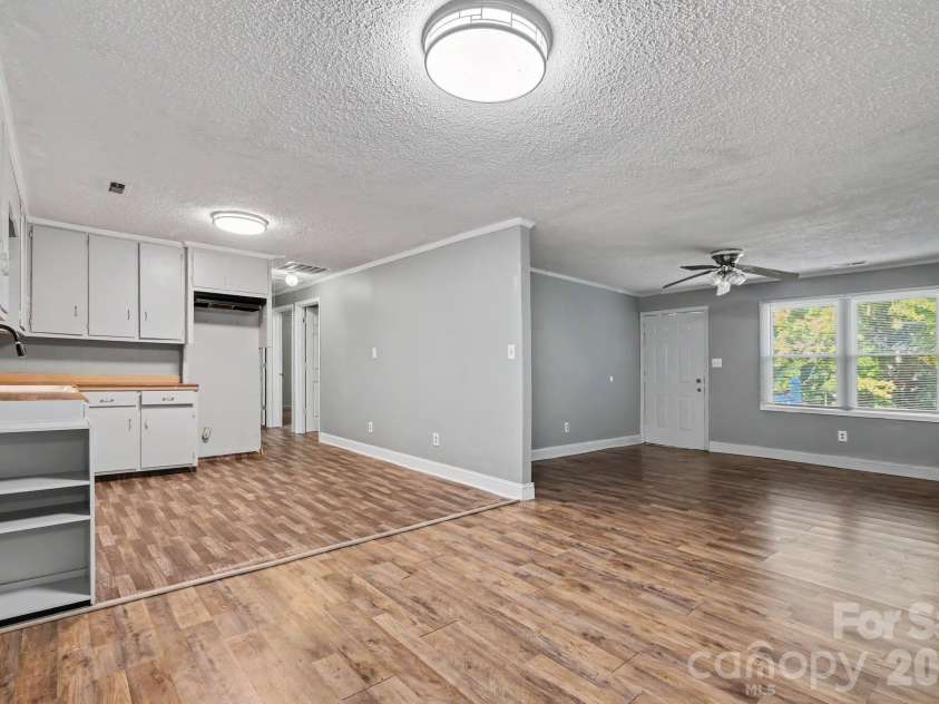 306 Hubbard Street, Lincolnton, NC 28092.  MLS# CAR4435443, YatesRealty ID 57150. 
