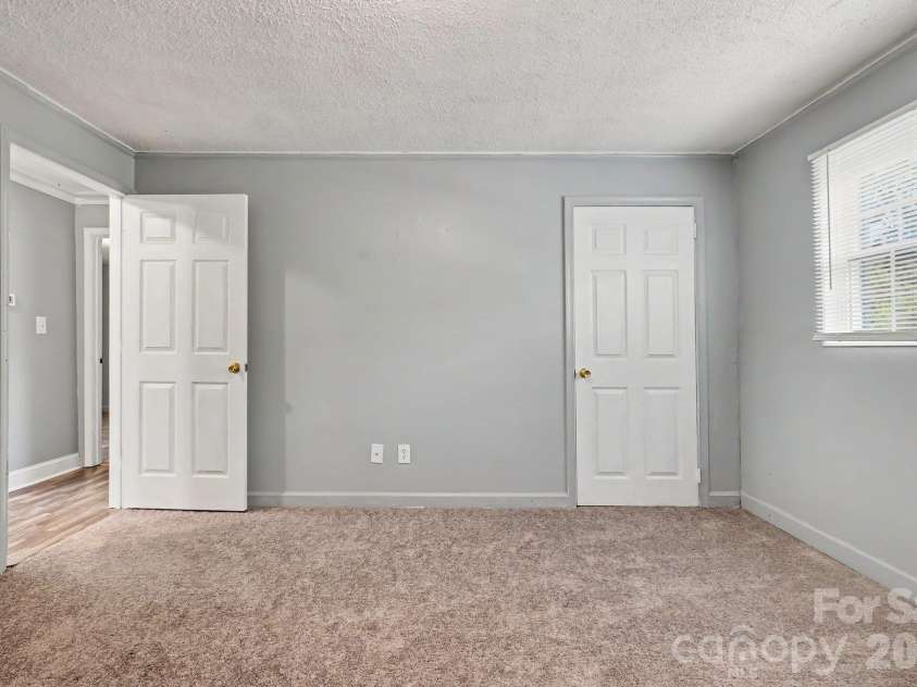 306 Hubbard Street, Lincolnton, NC 28092.  MLS# CAR4435443, YatesRealty ID 57150. 