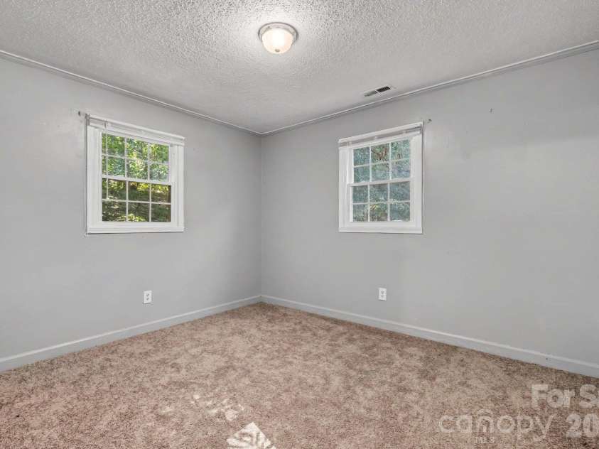 306 Hubbard Street, Lincolnton, NC 28092.  MLS# CAR4435443, YatesRealty ID 57150. 