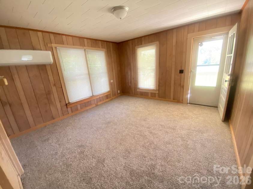 5924 Chapman Drive, Morganton, NC 28655.  MLS# CAR4434311, YatesRealty ID 57151. 
