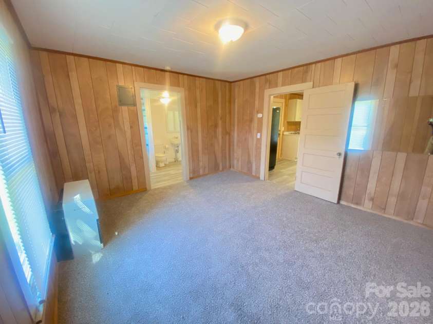 5924 Chapman Drive, Morganton, NC 28655.  MLS# CAR4434311, YatesRealty ID 57151. 