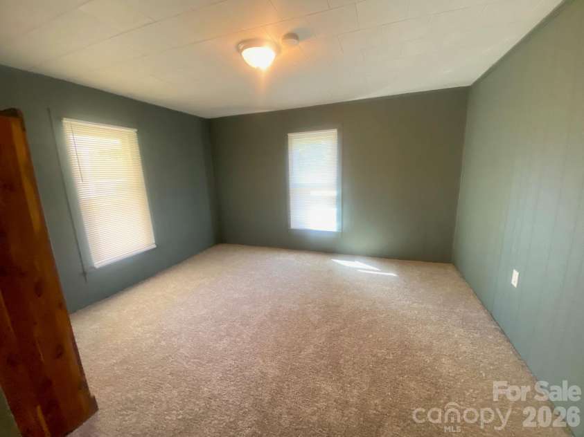 5924 Chapman Drive, Morganton, NC 28655.  MLS# CAR4434311, YatesRealty ID 57151. 