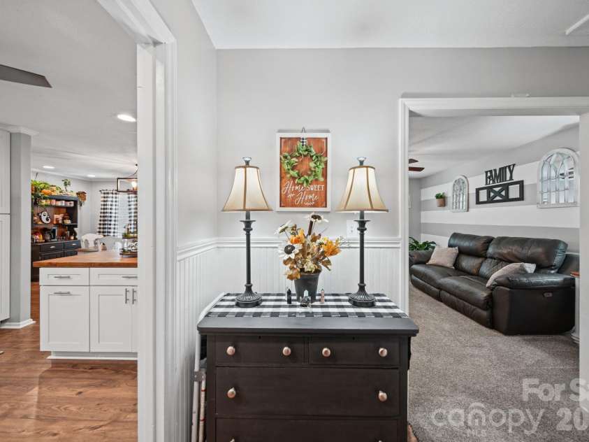 3152 Erskine Drive, Gastonia, NC 28054.  MLS# CAR4435462, YatesRealty ID 57152. 