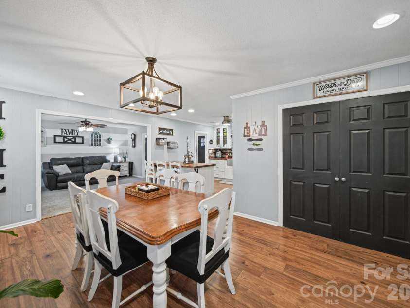 3152 Erskine Drive, Gastonia, NC 28054.  MLS# CAR4435462, YatesRealty ID 57152. 