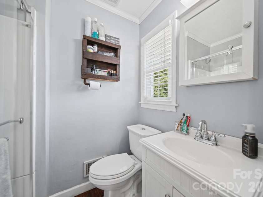 3152 Erskine Drive, Gastonia, NC 28054.  MLS# CAR4435462, YatesRealty ID 57152. 