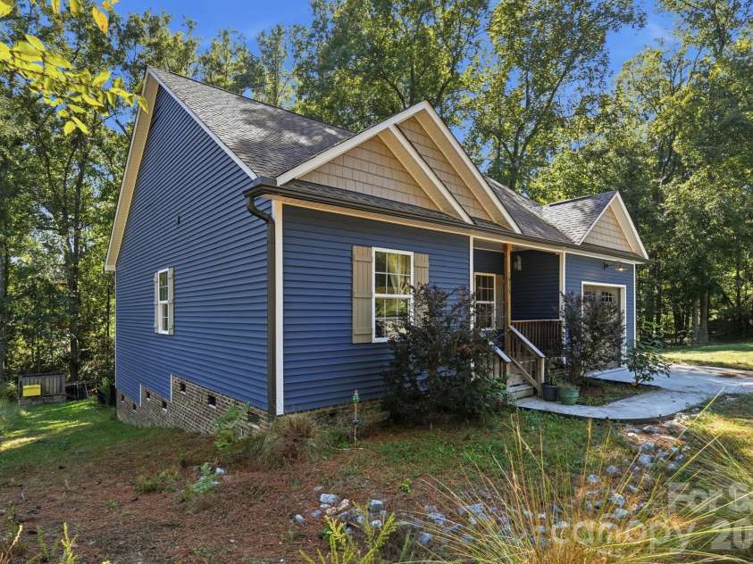 1534 Hathaway Drive, Rock Hill, SC 29730.  MLS# CAR4432448, YatesRealty ID 57155. 