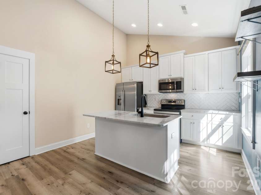 1534 Hathaway Drive, Rock Hill, SC 29730.  MLS# CAR4432448, YatesRealty ID 57155. 