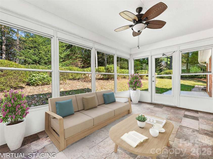 133 Kent Lane, Hendersonville, NC 28739.  MLS# CAR4433472, YatesRealty ID 57156. Virtually Staged