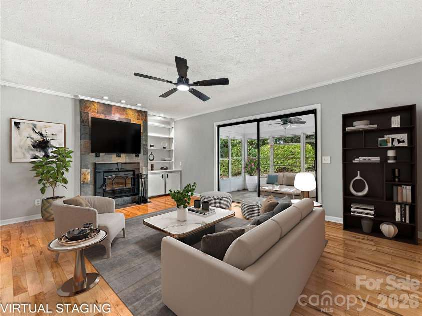 133 Kent Lane, Hendersonville, NC 28739.  MLS# CAR4433472, YatesRealty ID 57156. Virtually Staged