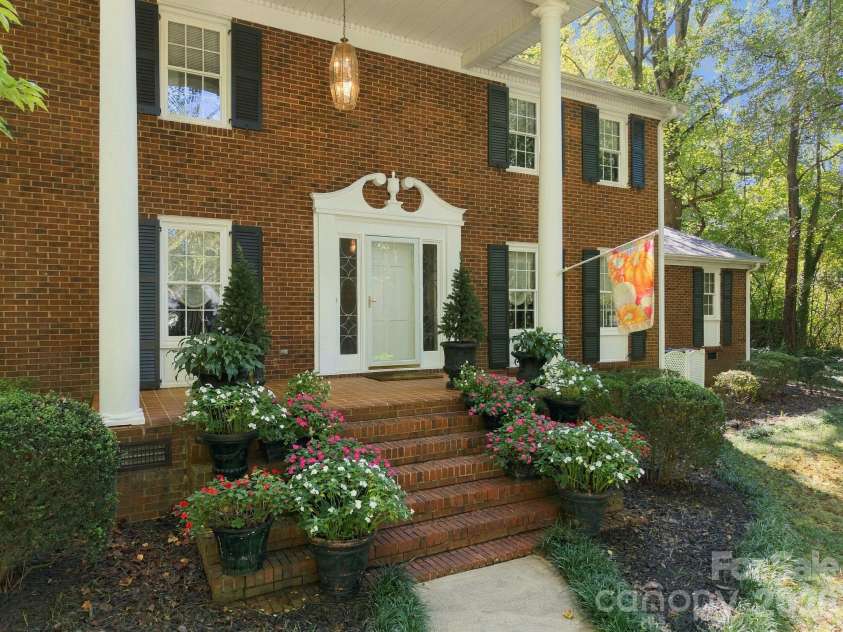 227 Camelot Drive, Salisbury, NC 28144.  MLS# CAR4435486, YatesRealty ID 57157. 