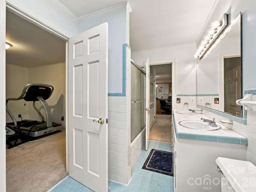 227 Camelot Drive, Salisbury, NC 28144.  MLS# CAR4435486, YatesRealty ID 57157. 