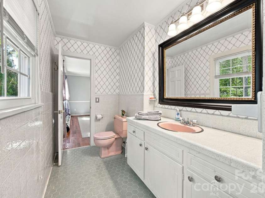 227 Camelot Drive, Salisbury, NC 28144.  MLS# CAR4435486, YatesRealty ID 57157. 