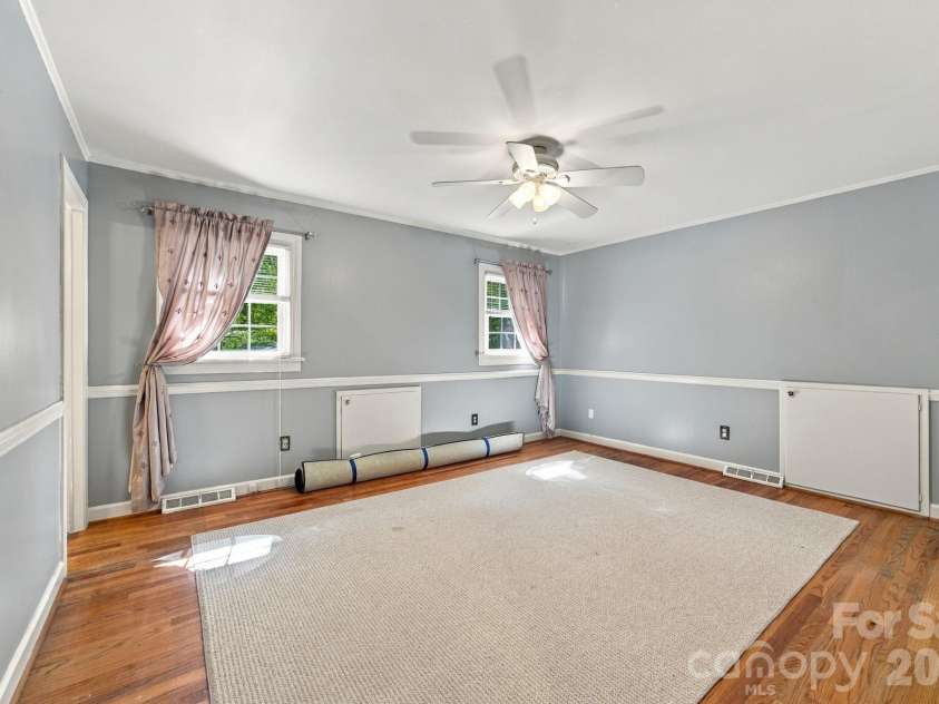227 Camelot Drive, Salisbury, NC 28144.  MLS# CAR4435486, YatesRealty ID 57157. 