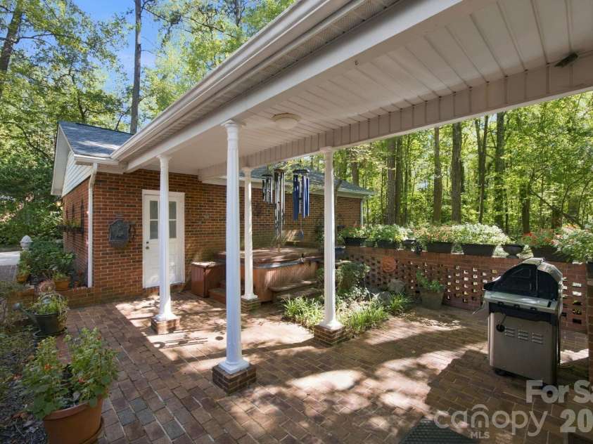 227 Camelot Drive, Salisbury, NC 28144.  MLS# CAR4435486, YatesRealty ID 57157. 